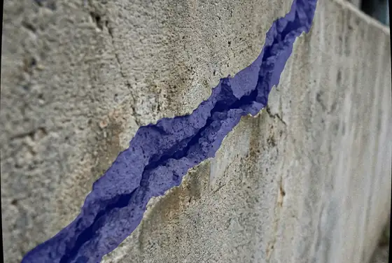 AI segmentation mask on a concrete crack